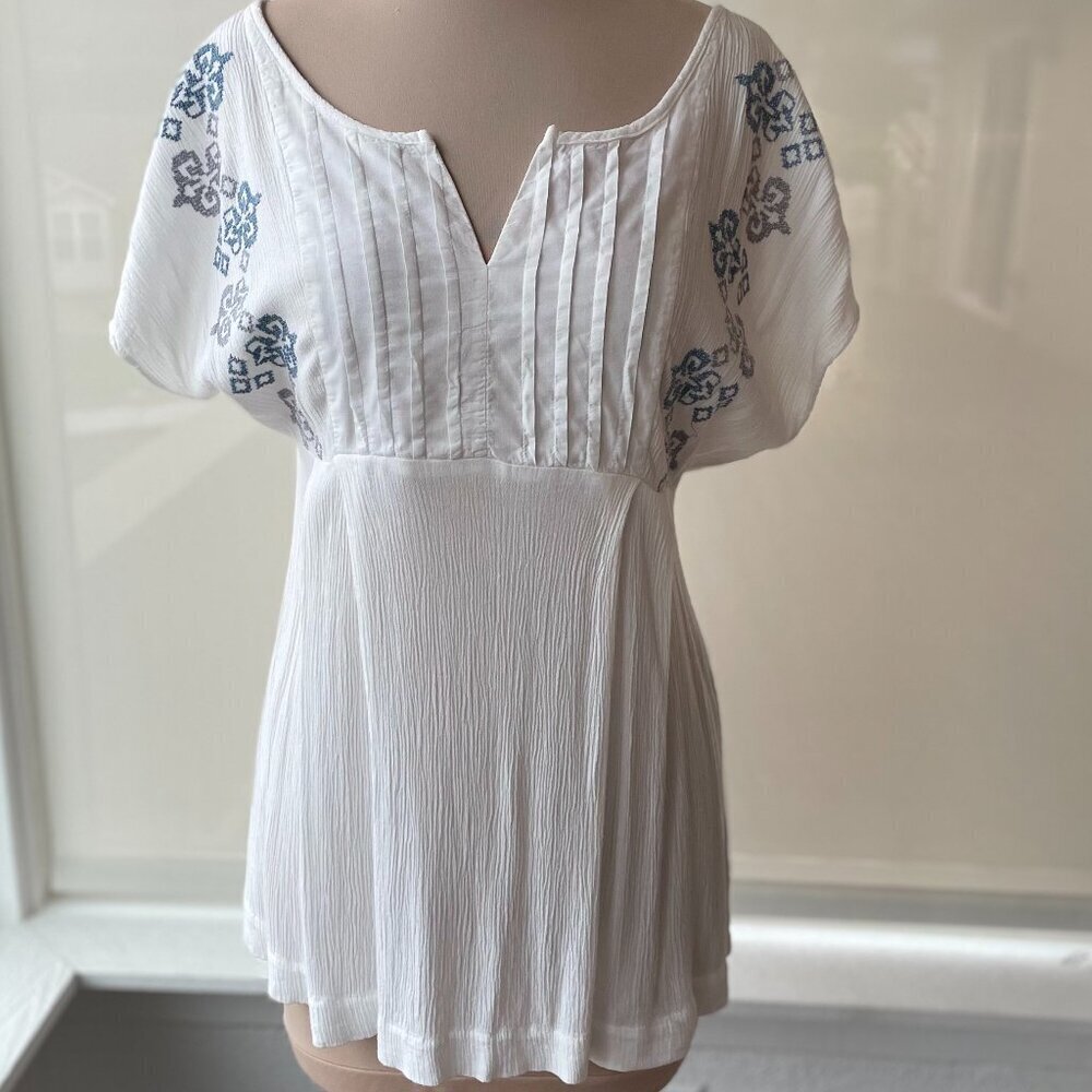 Green Dragon Women's White Embroidered Short Sleeve Tunic Blouse, Size S